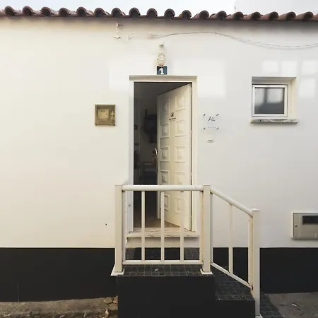 04 - Loft In The Heart Of بينيش